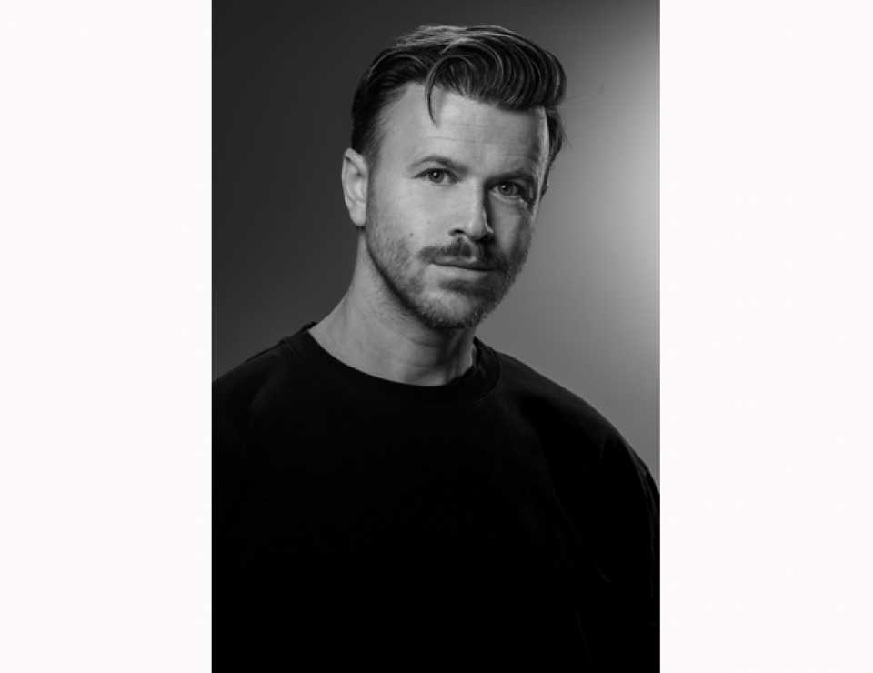 Josh Lamonaca: l’energia creativa che ridefinisce il mondo maschile